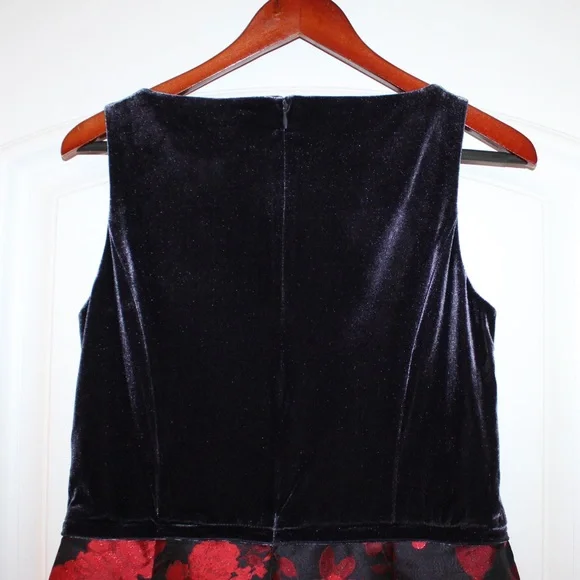 Chaps velvet and satin cocktail dress (NWT) - Picture 8 of 13